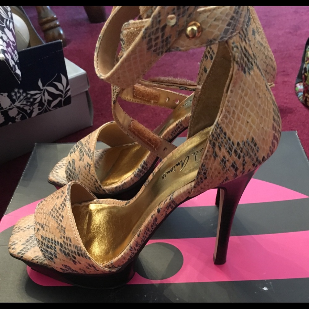 Michael Antonio tan snakeskin heels